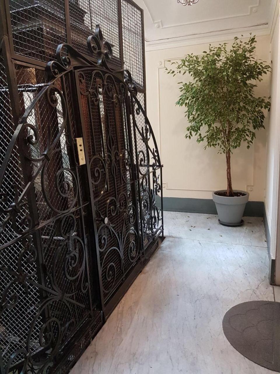 Excellent Trinity Rooms Rome Exterior photo